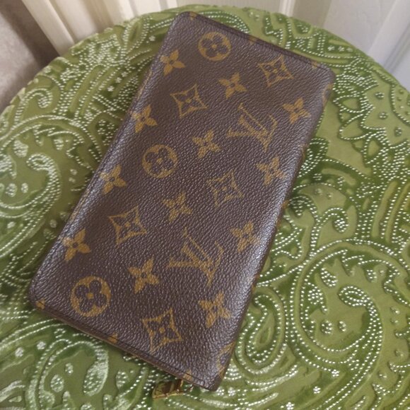 Louis Vuitton Monogram Zippy Wallet - Picture 3 of 15